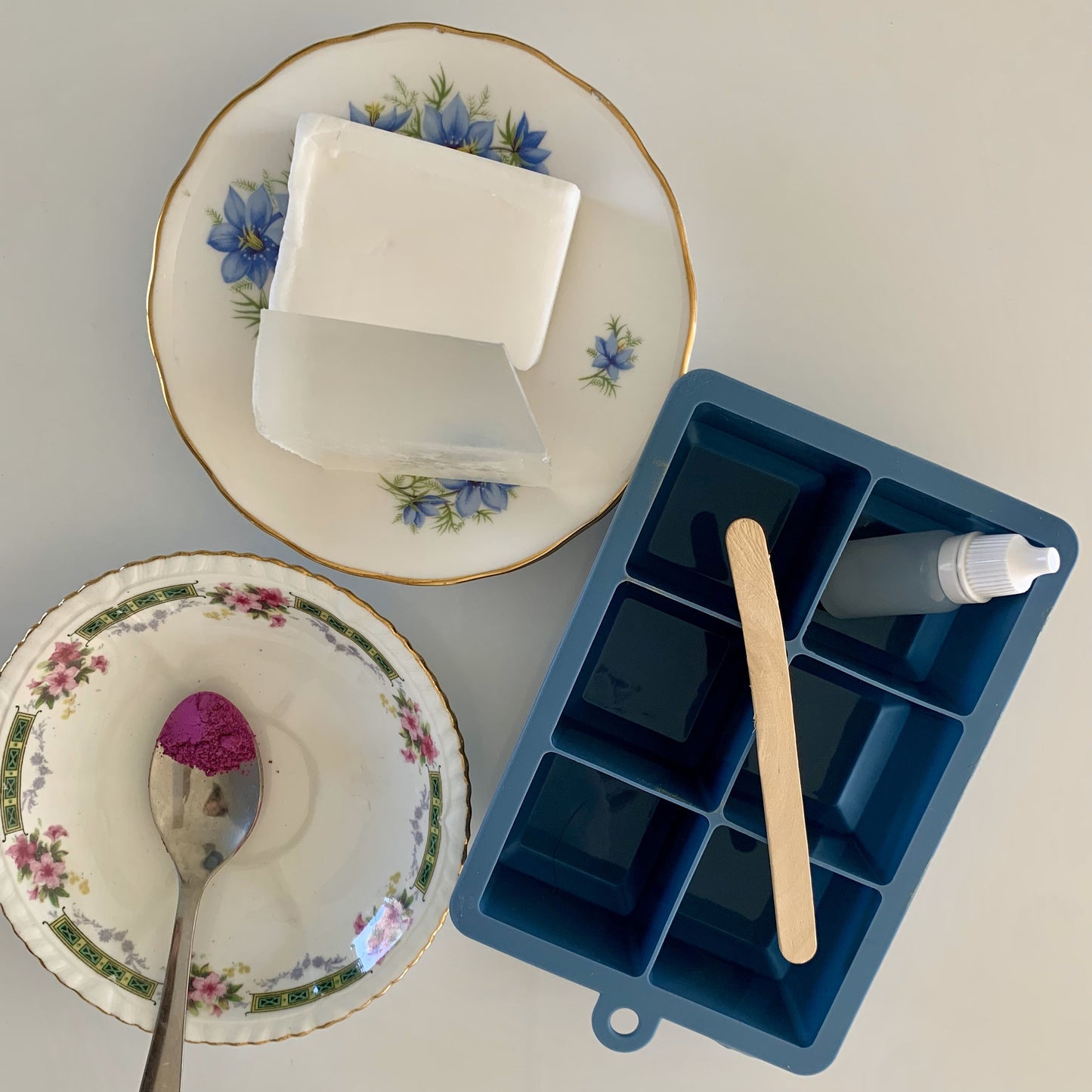 Make your own Marble Lavender Soap - MakeKit DIY Craft Kits