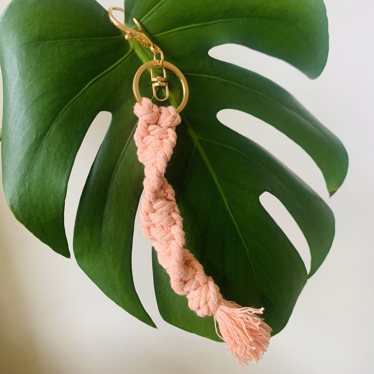 Make your own macrame key chain - MakeKit DIY Craft Kits