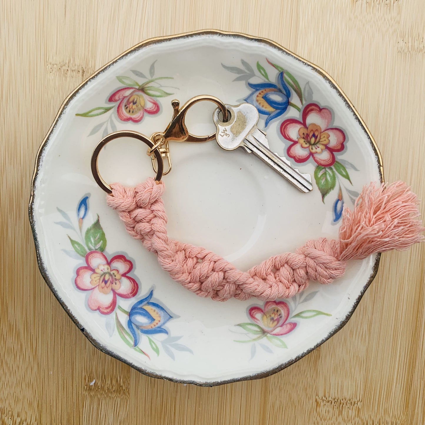 Make your own macrame key chain - MakeKit DIY Craft Kits